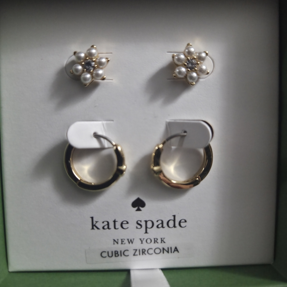 🎉HP🎉 Kate Spade Gold and Pearl Earring Set - Picture 2 of 5